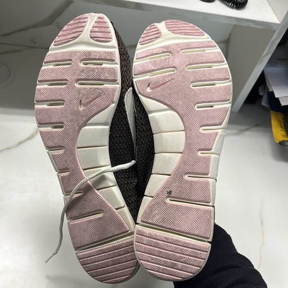 Worn once. Nike brown mesh lightweight sneakers with white swoosh and pink - Picture 7 of 9